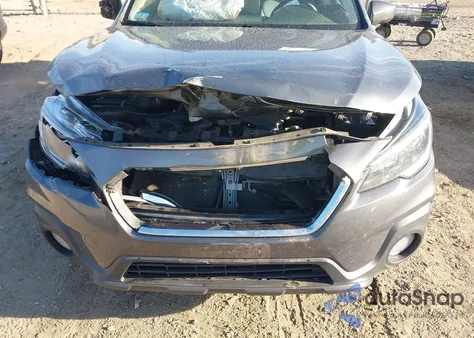 2018 Subaru Outback 2.5I Premium z USA, uszkodzony, nr VIN 4S4BSACC7J3345567